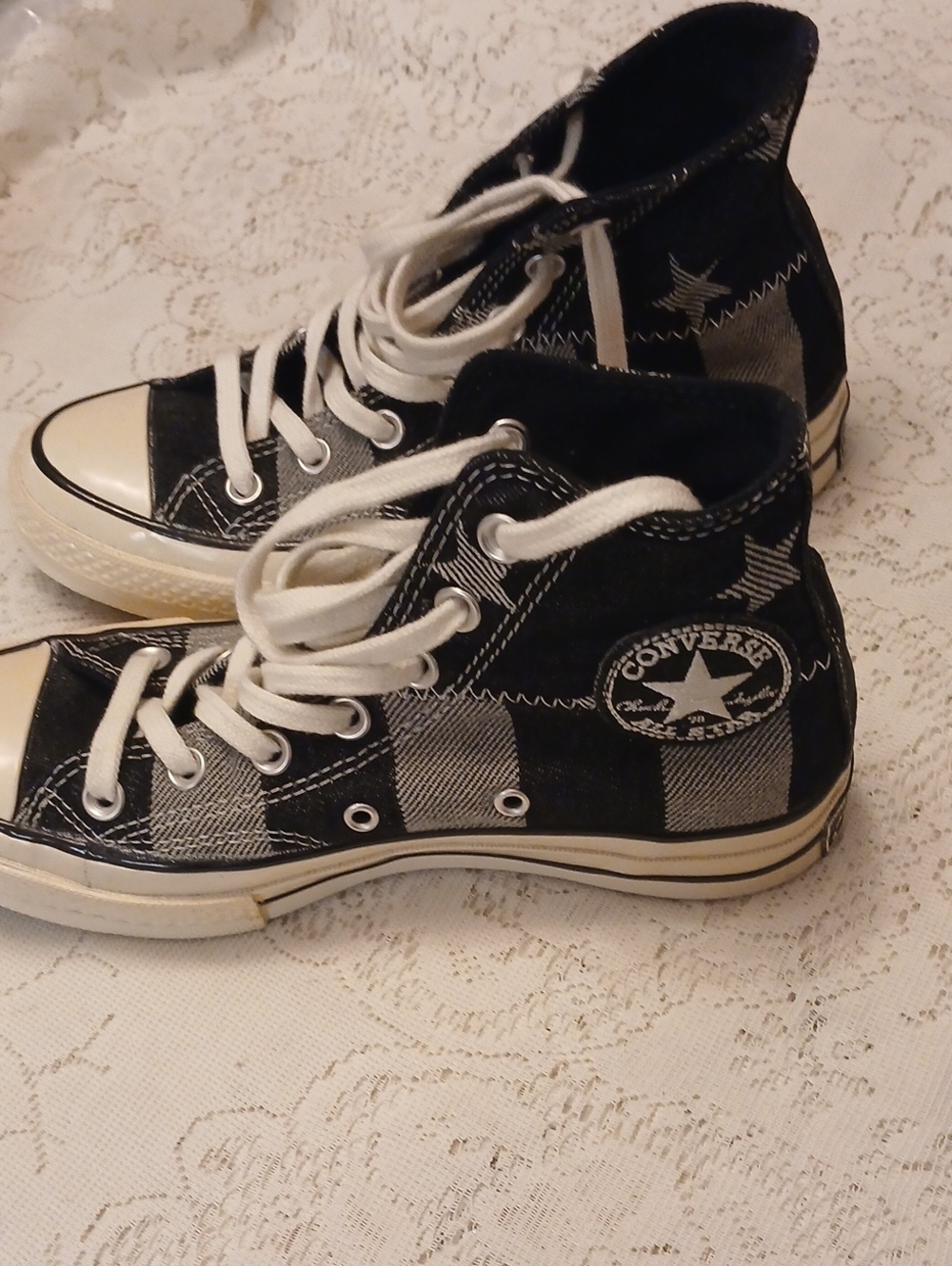 Chuck Taylor Converse Unisex Black and White Plaid High-Top Sneakers sz.W7/ M5